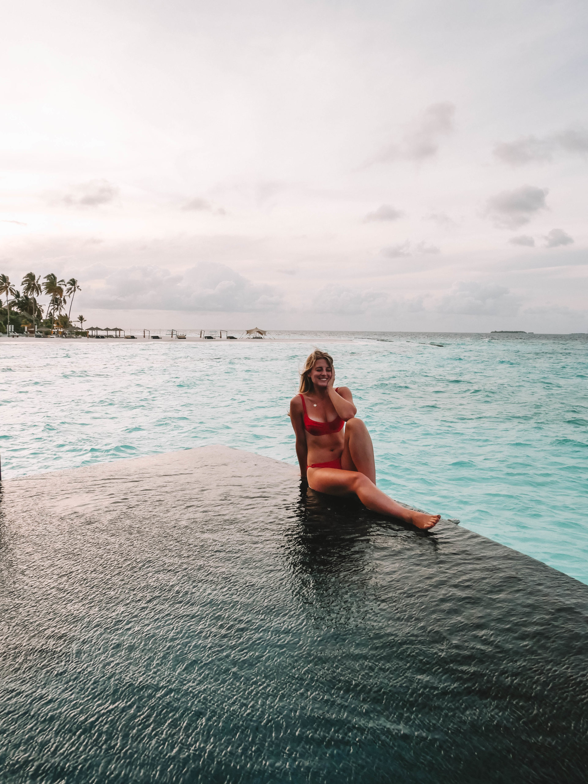 CONSTANCE HALAVELI // LUXURIOUS OVERWATER VILLAS IN THE MALDIVES