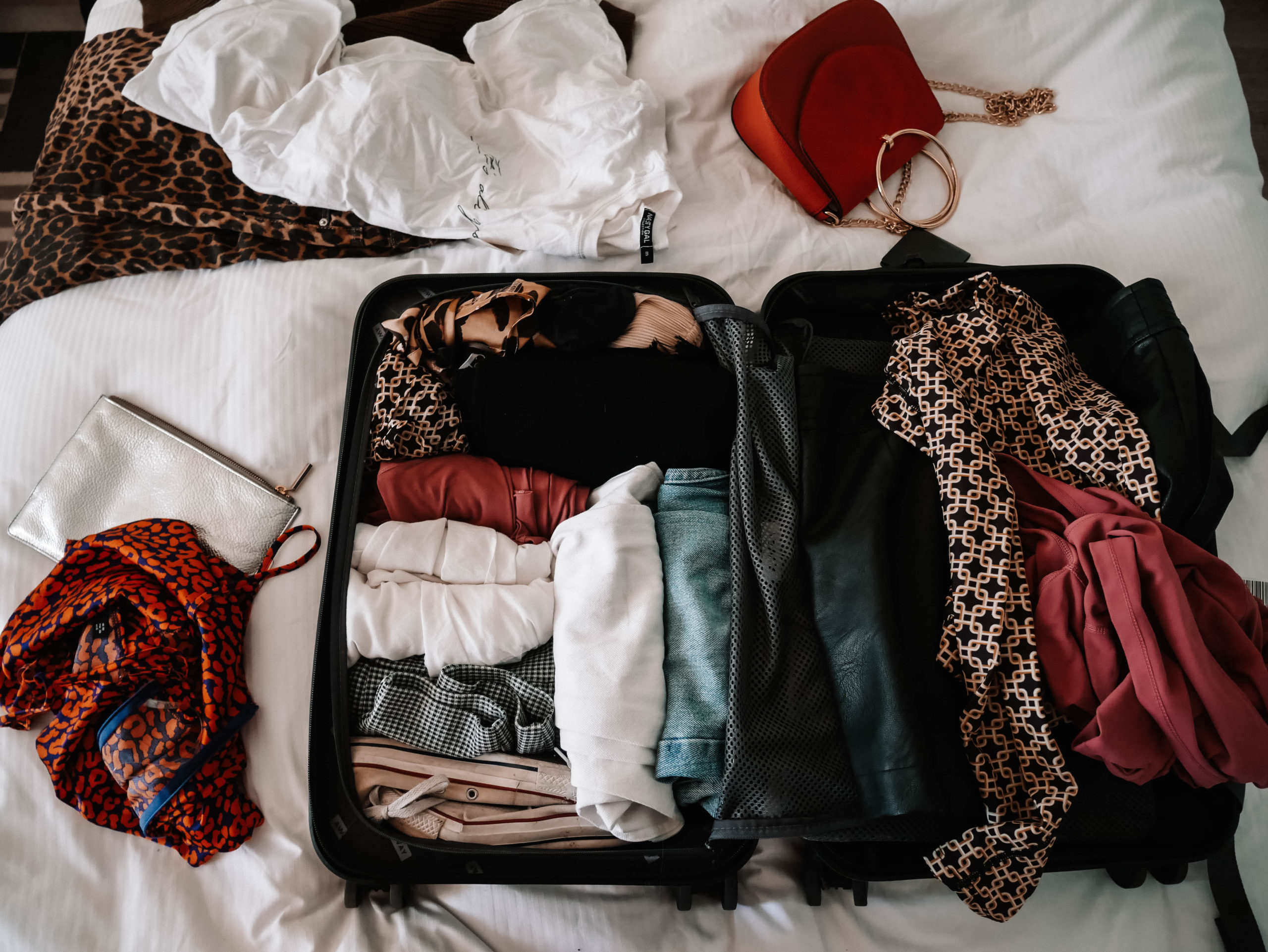 TOP TIPS FOR PACKING A CARRY ON CASE // HAND LUGGAGE ONLY